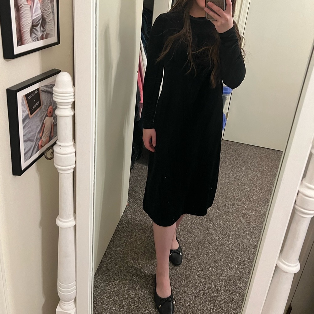 Black velvet dress